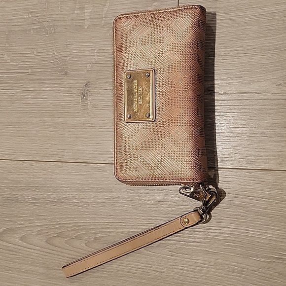 MICHAEL Michael Kors Handbags - Michael Kors Wristlet/Wallet